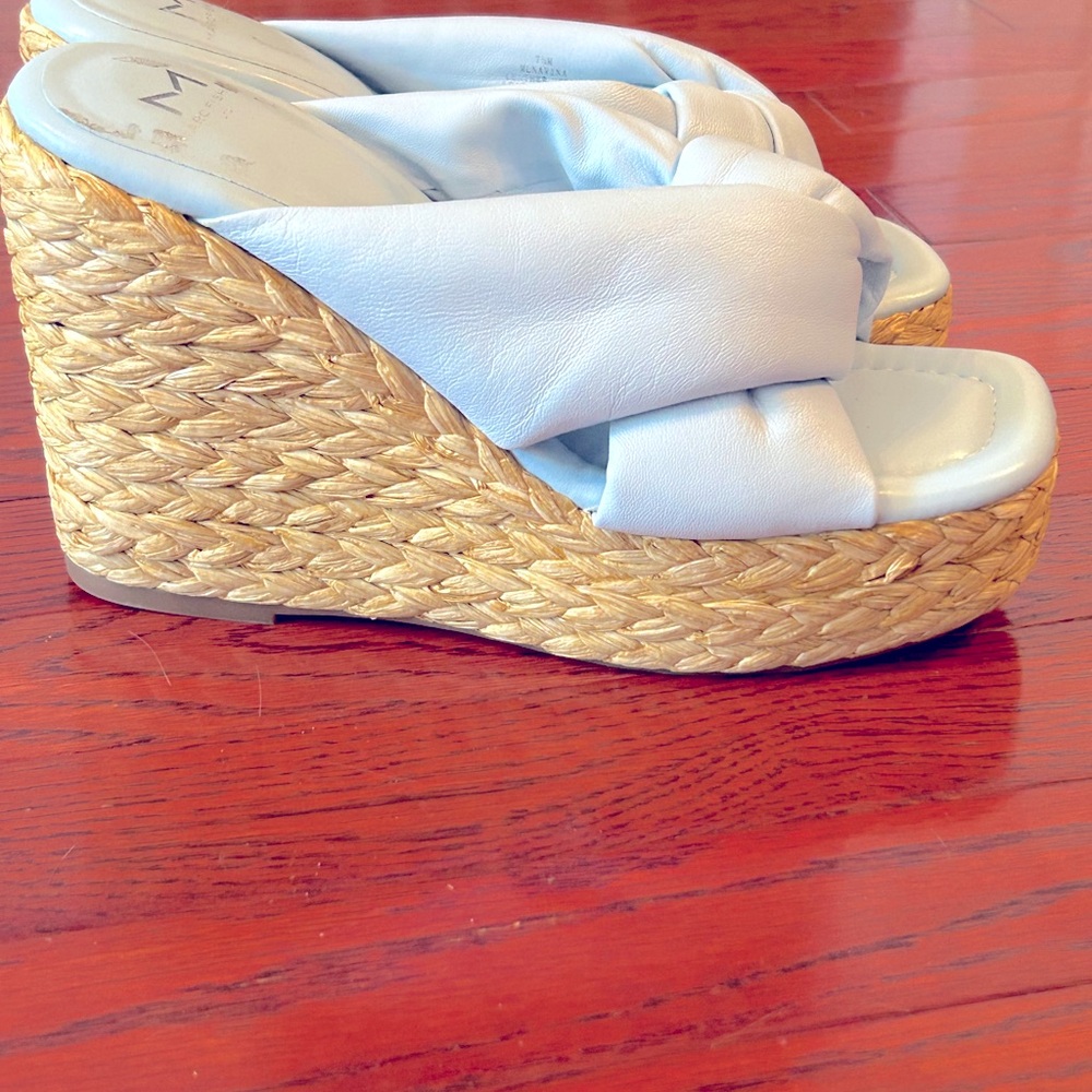 Marc Fisher Navina Espadrille Wedge Sandel 
Baby Blue
Size 7.5